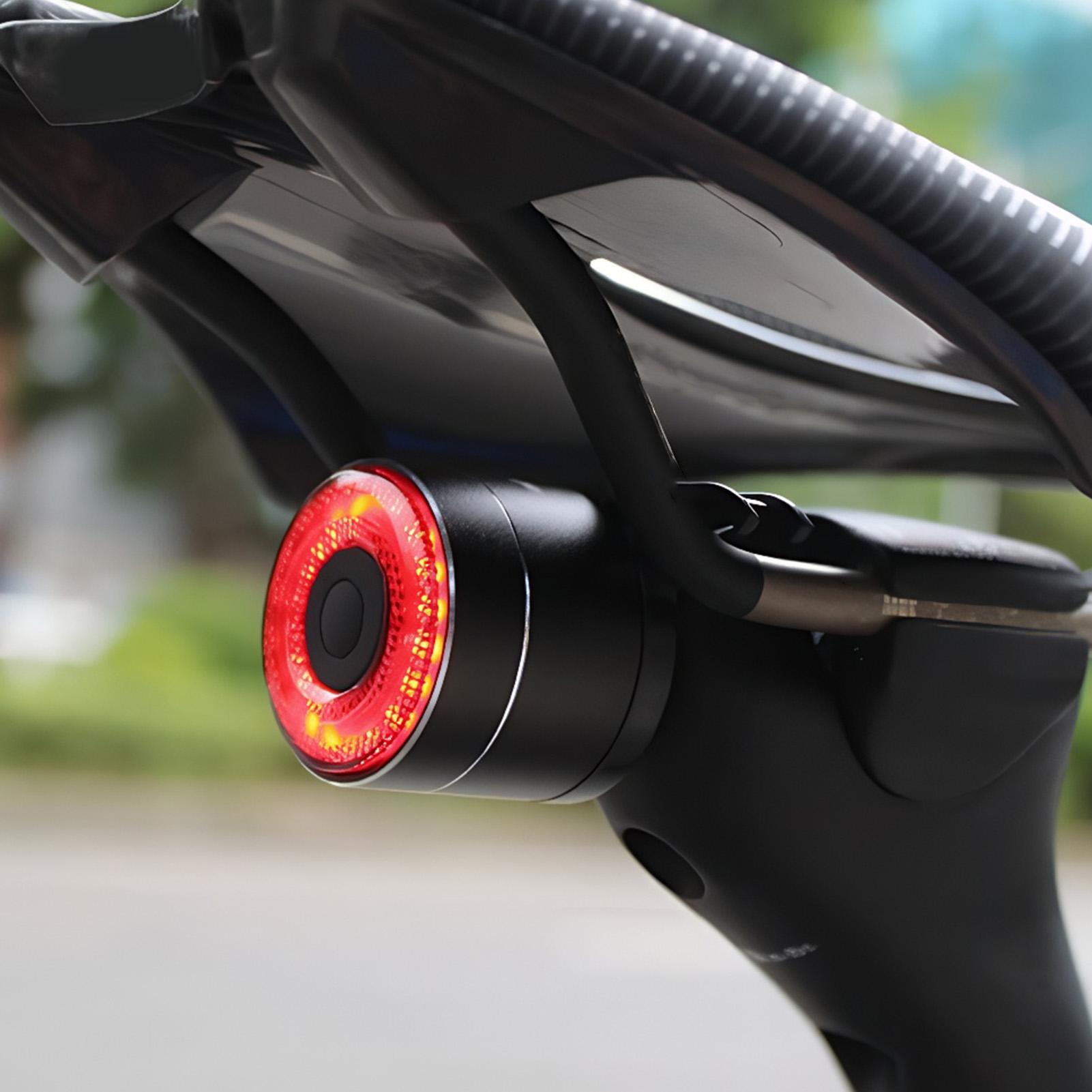 Feu stop de vélo intelligent,  - Mountain Biking Camp avis et prix